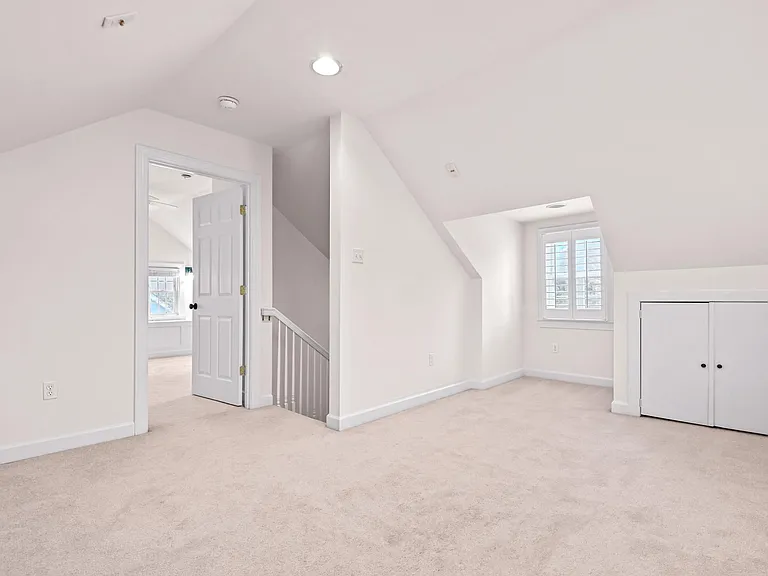523 Allegheny Ave — Photo 44