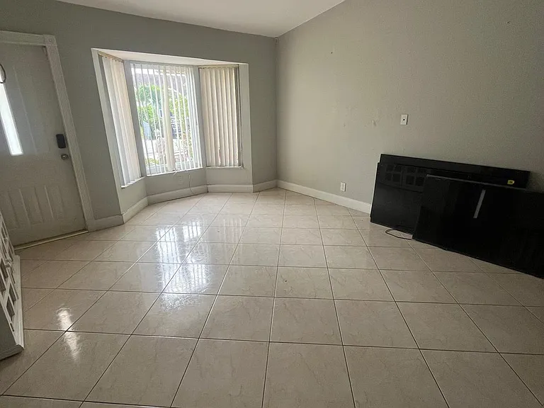 9529 NW 24th Ct — Photo 25