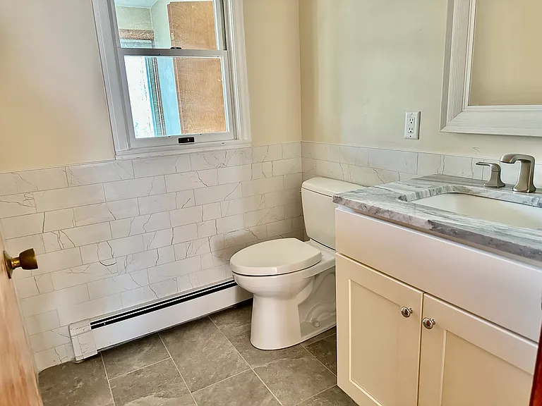 32 Forest St #A — Photo 4