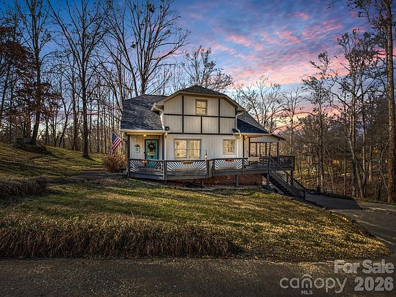 5th image of 108 Three Oaks Ln