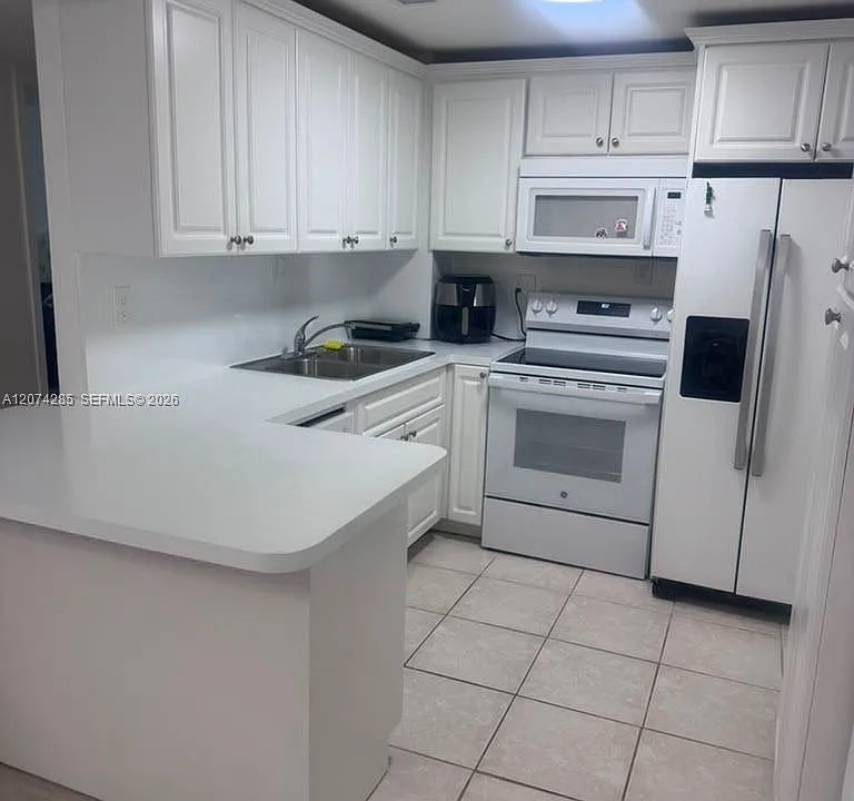 1913 S Ocean Dr #422