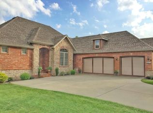 5801 S Brightwater Trl, Springfield, MO 65810