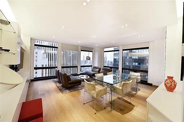 Rented by Domus Realty | media 2