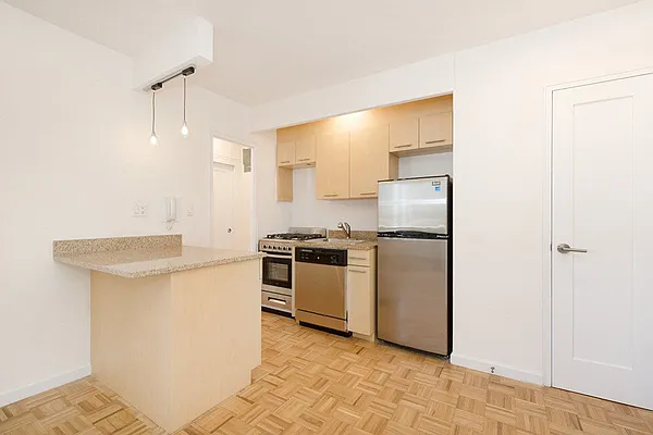 Rented by Bohemia Realty Group | media 9