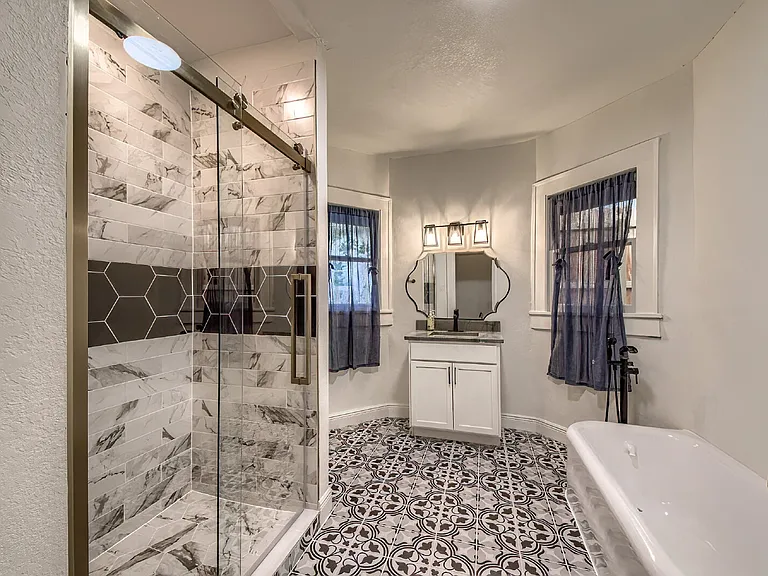 518 Queen Anne Ct — Photo 20