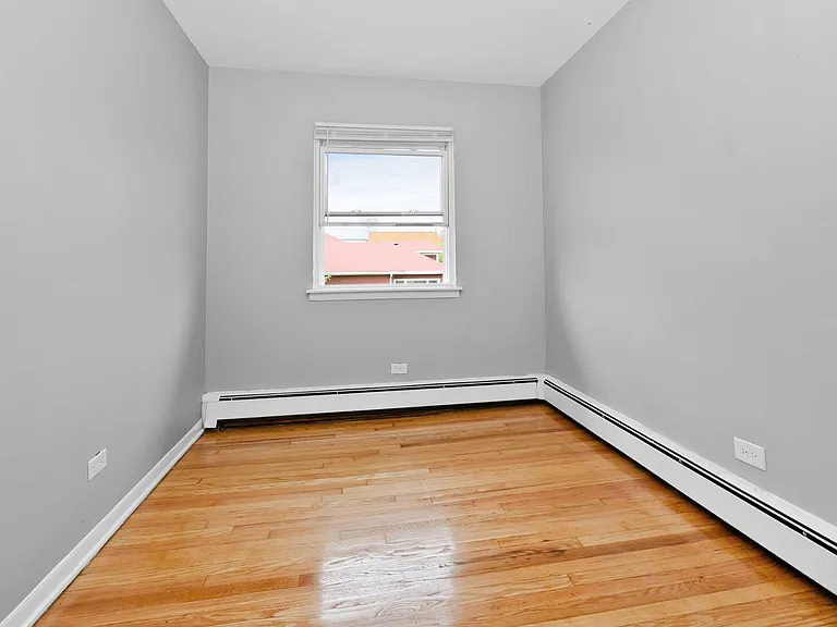7818-7820 S Shore Dr — Photo 20