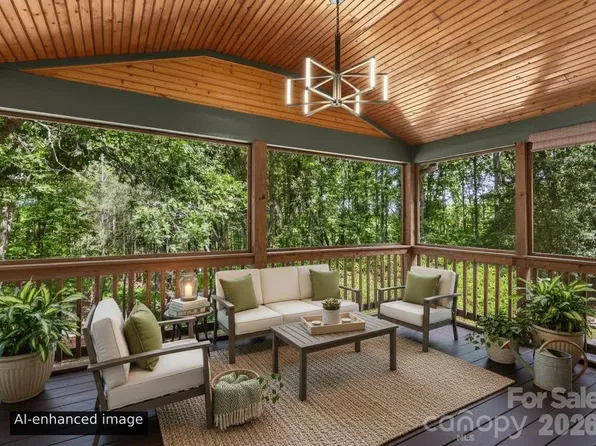 18 Wild Violet Ln, Arden, NC 28704