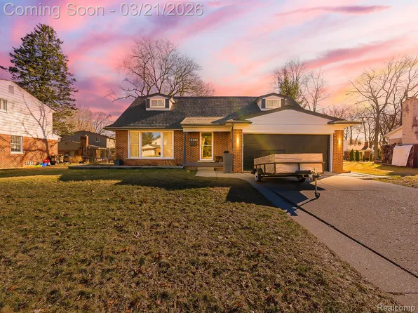 15958 Shadyside Dr, Livonia, MI 48154