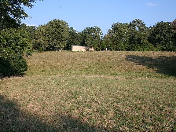2nd image of 915 Highway 6 W