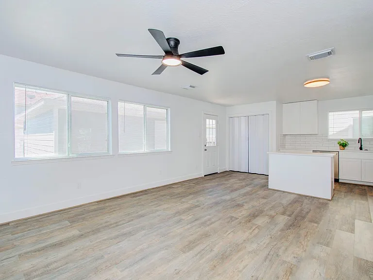 6117 Settlers Square Ln — Photo 10