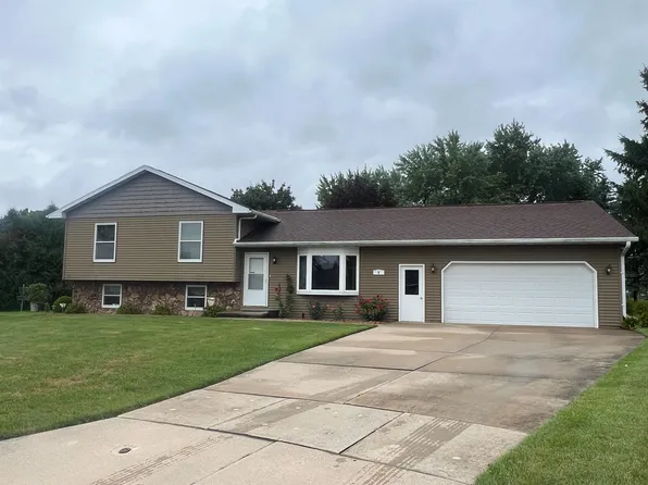 9 Marigold Ct, Appleton, WI 54914