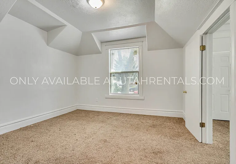 1032 S Jeremy St — Photo 18
