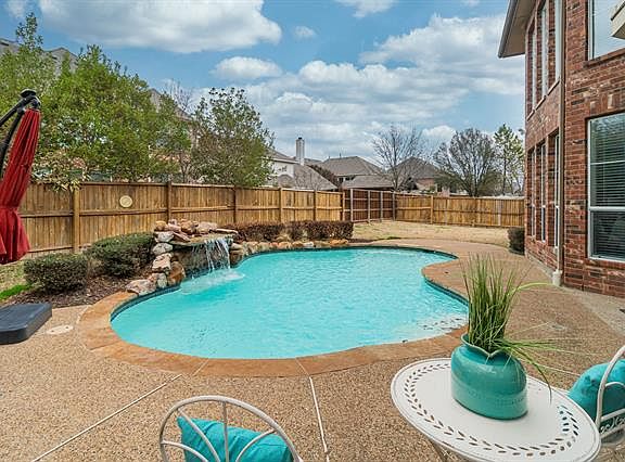 2nd image of 6916 Silver Oak Ct