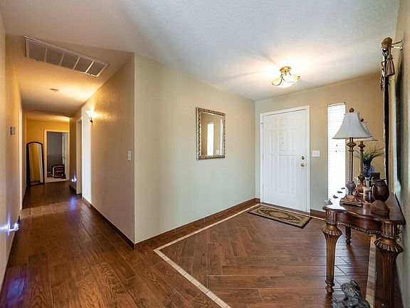 5th image of 13521 Grangeville Blvd