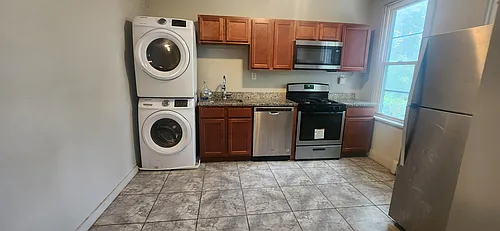 343 Madison Ave Photo 1