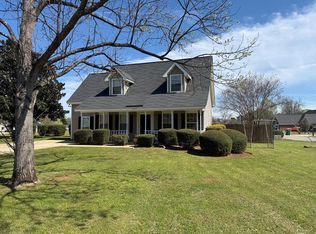 2942 Stonewater Dr, Albany, GA 31721