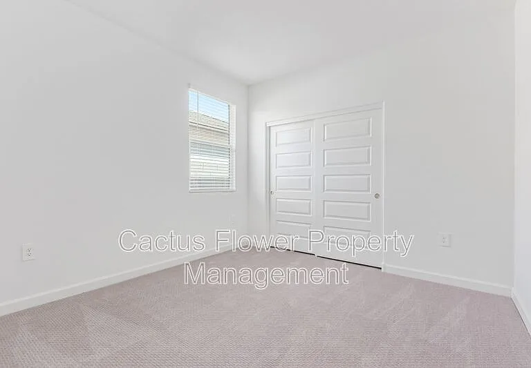 2124 W Sombra Ave — Photo 27