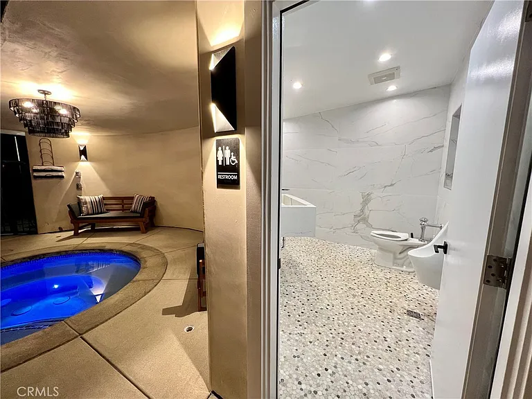 23447 Balmoral Ln #F — Photo 27