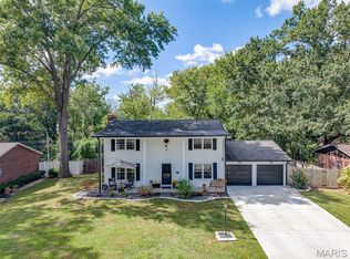4918 Chateau Dr, Godfrey, IL