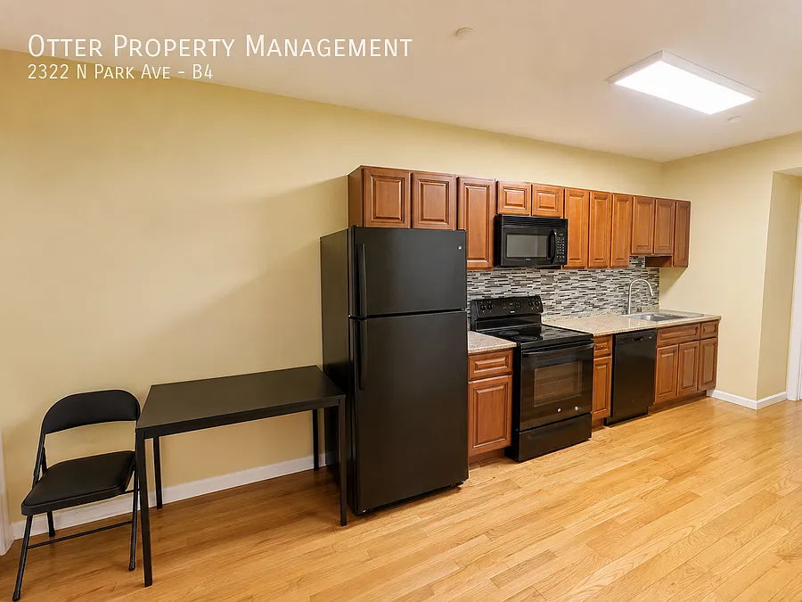 Room for Rent with Private Dedicated Bathroom - All Utilities & WiFi Included Section 8 Friendly — Photo 4