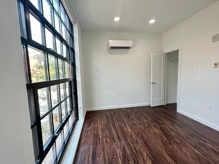 824 N Calvert St — Photo 28