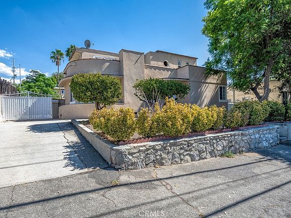 3rd image of 10260 Tujunga Canyon Blvd