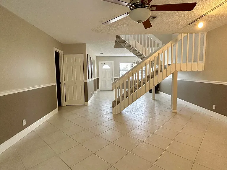 16415 Berry Way — Photo 7