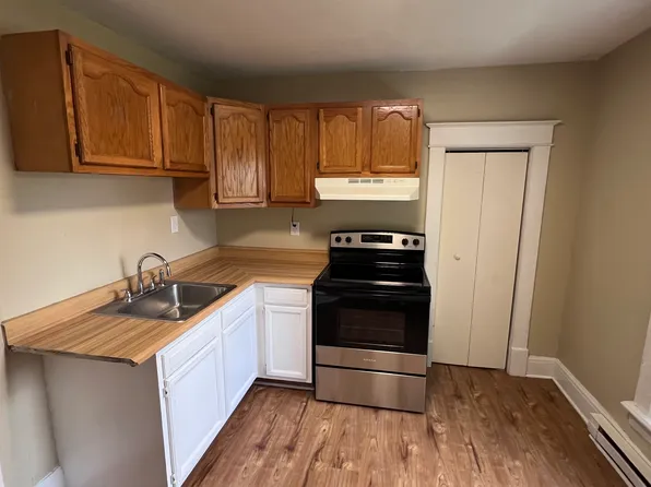 1708 Leer St #B, South Bend, IN 46613