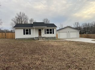 1343 Oaklawn Rd, Chapmansboro, TN 37035