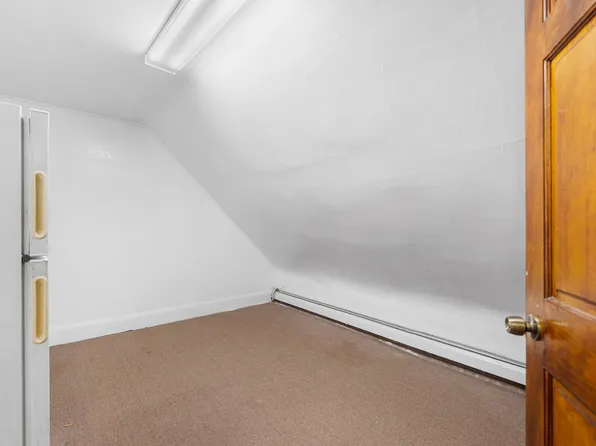 41 Garrison Avenue image 25 of 39