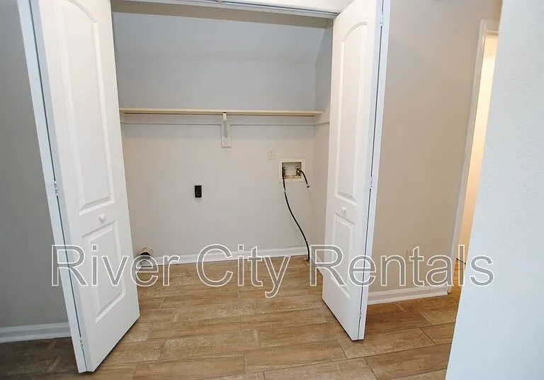 2443 N Seabury Pl — Photo 14