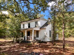 1612 Country Club Dr, Chase City, VA 23924