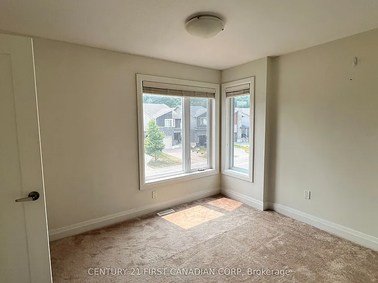 1660 Valhalla St — Photo 20