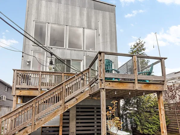 318 Beach 87th St, Rockaway Beach, NY 11693