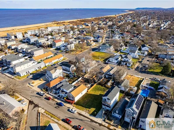 58 Bayview Ave, Keansburg, NJ 07734