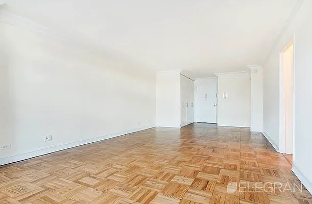 Rented by (Legacy) Elegran | media 7