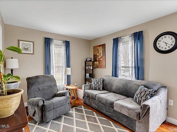 4th image of 71 Coleman Avenue