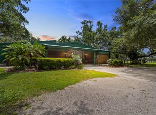 925 Cowart Rd, Plant City, FL 33567