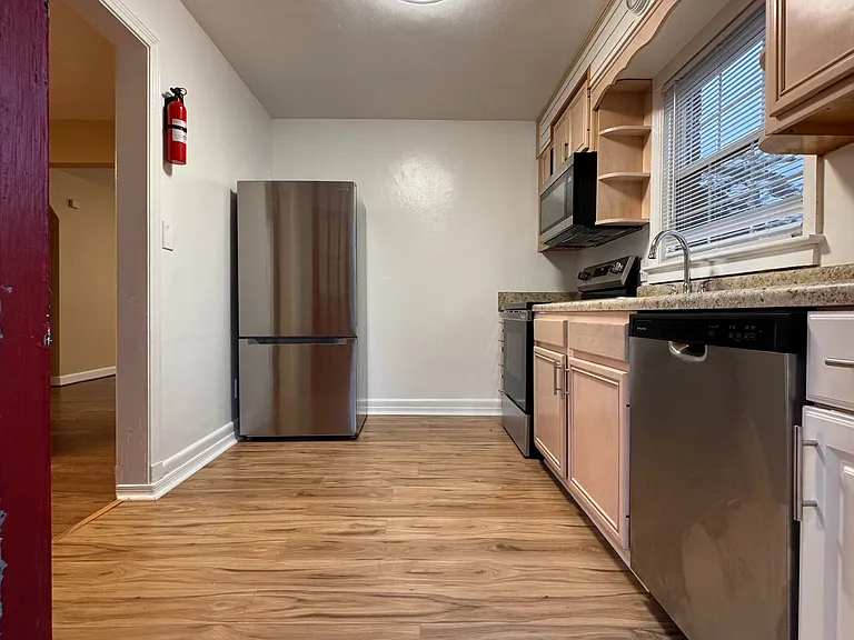 9220 Marlow Ave — Photo 20
