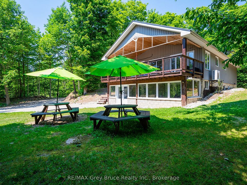 1st image of 3 Sugarbush Rd