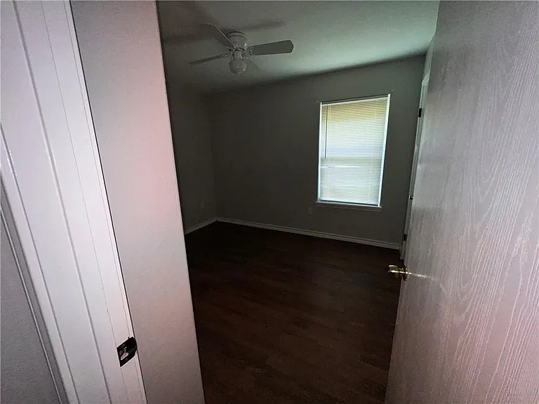 5801 Skylark Dr — Photo 8