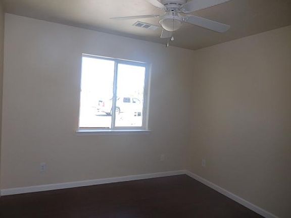 3rd image of 105 Jackson St