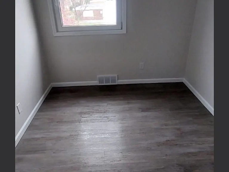 4738 Walford Rd #4 — Photo 5