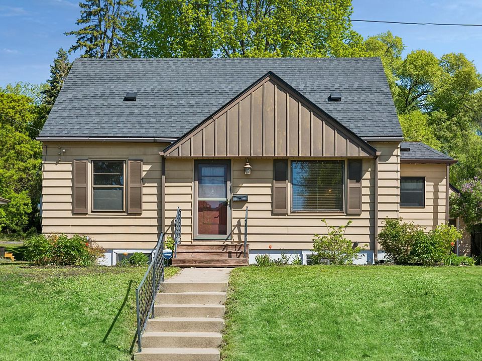 1st image of 1041 36th Ave NE