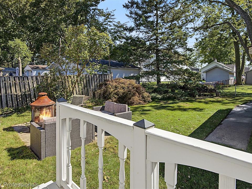 626 Fairway Dr, photo 24