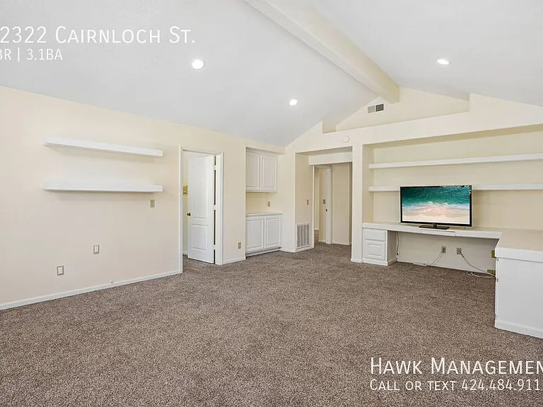 22322 Cairnloch St — Photo 52