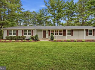 10818 Oldfield Dr, Reston, VA 20191