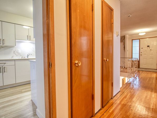 2 bedroom rental in Vancouver — photo 15