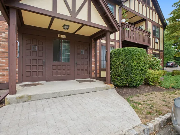 27 Teresa Place #27, Bridgeport, CT 06606