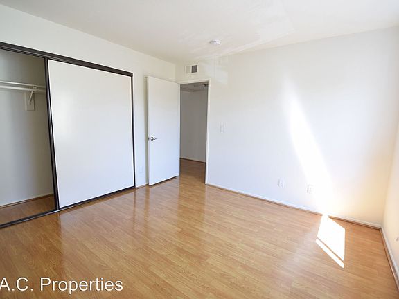 3rd image of 14033 Bessemer St APT 207